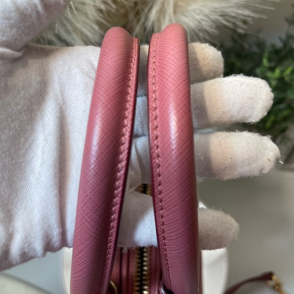 ❤️Salvatore Ferragamo BB Alma two way❤️ - Picture 13 of 16